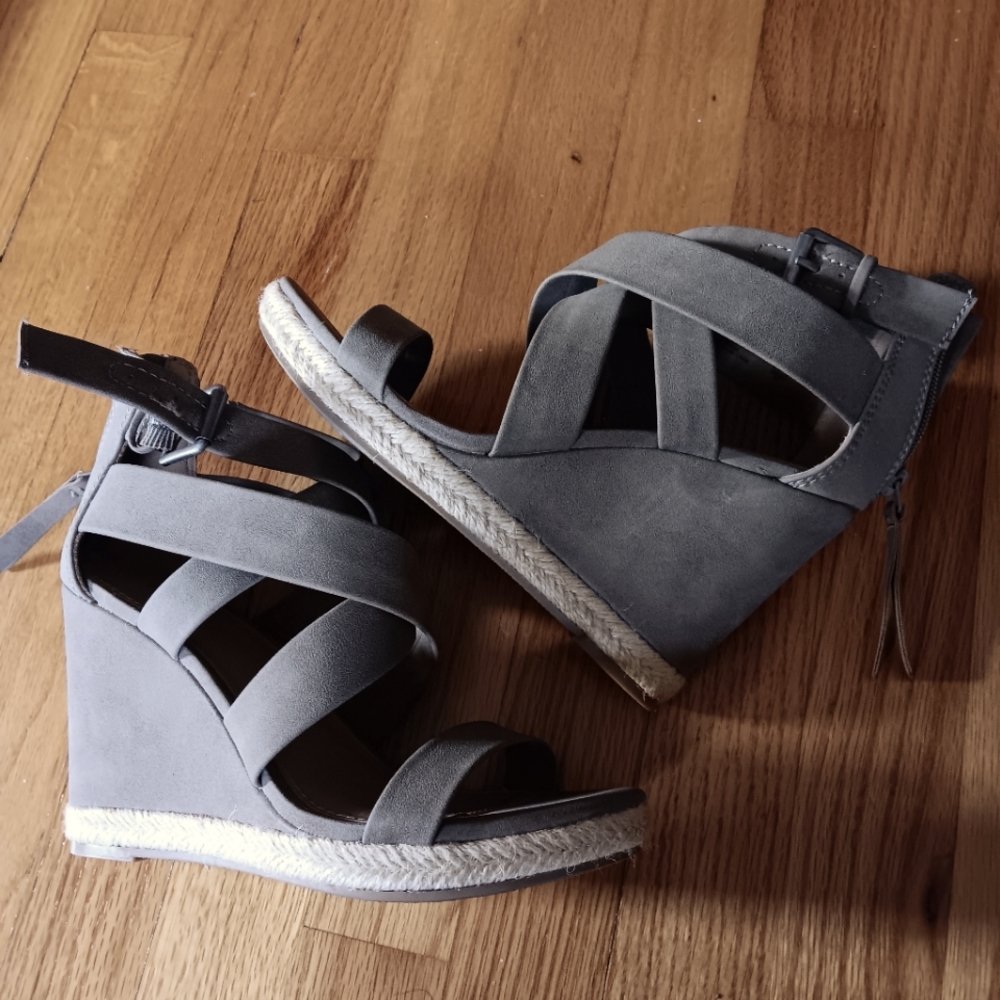 Wedges - Picture 6 of 7
